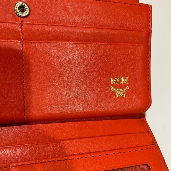 MCM LONG TRIFOLD WALLET - Picture 14 of 16